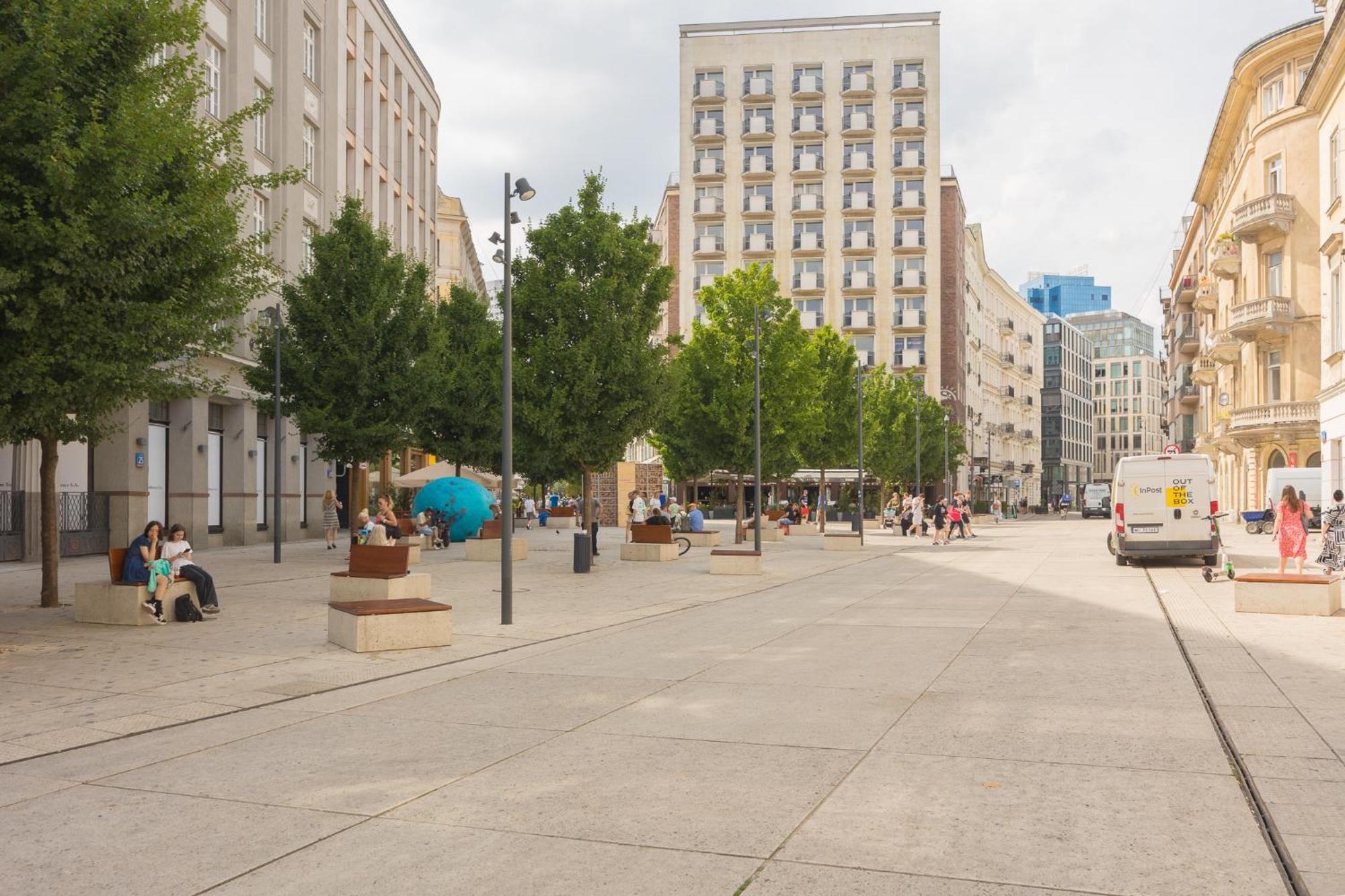 Chmielna * Warsaw